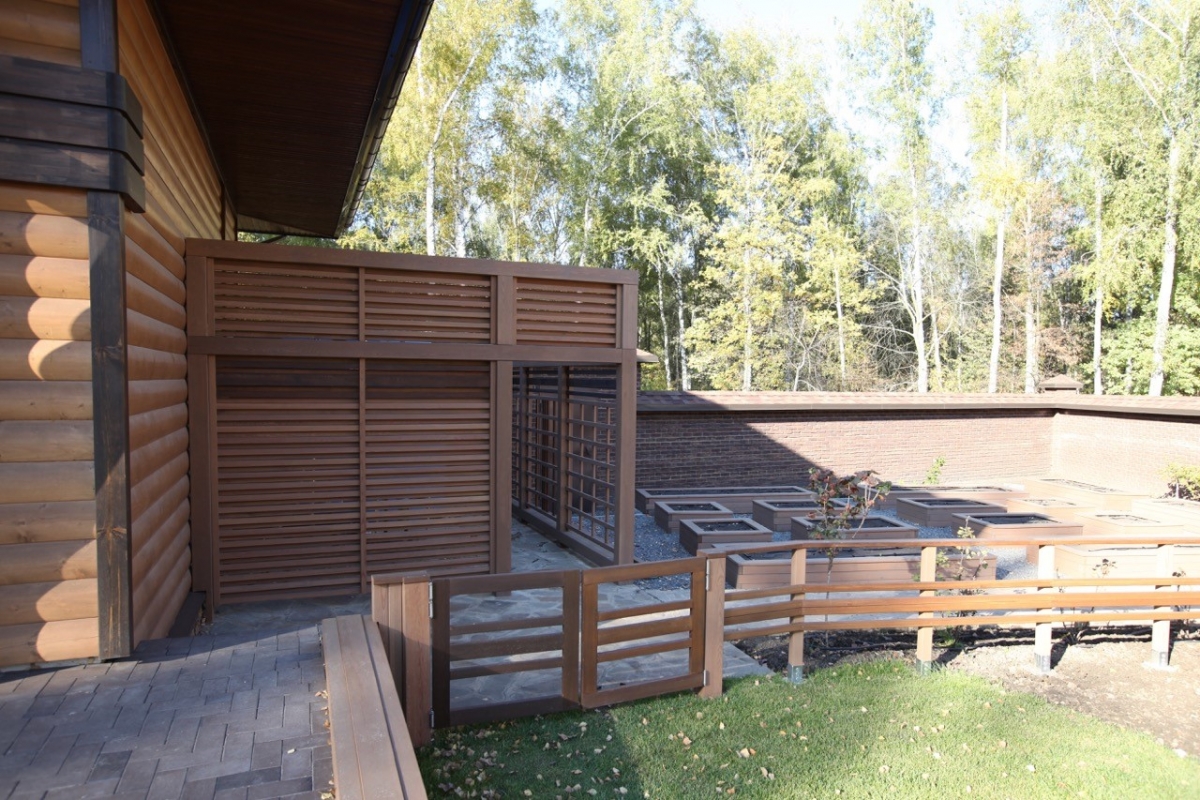 Эстетичная маскировка бочек автополива Эстетичная маскировка бочек системы автополива растений